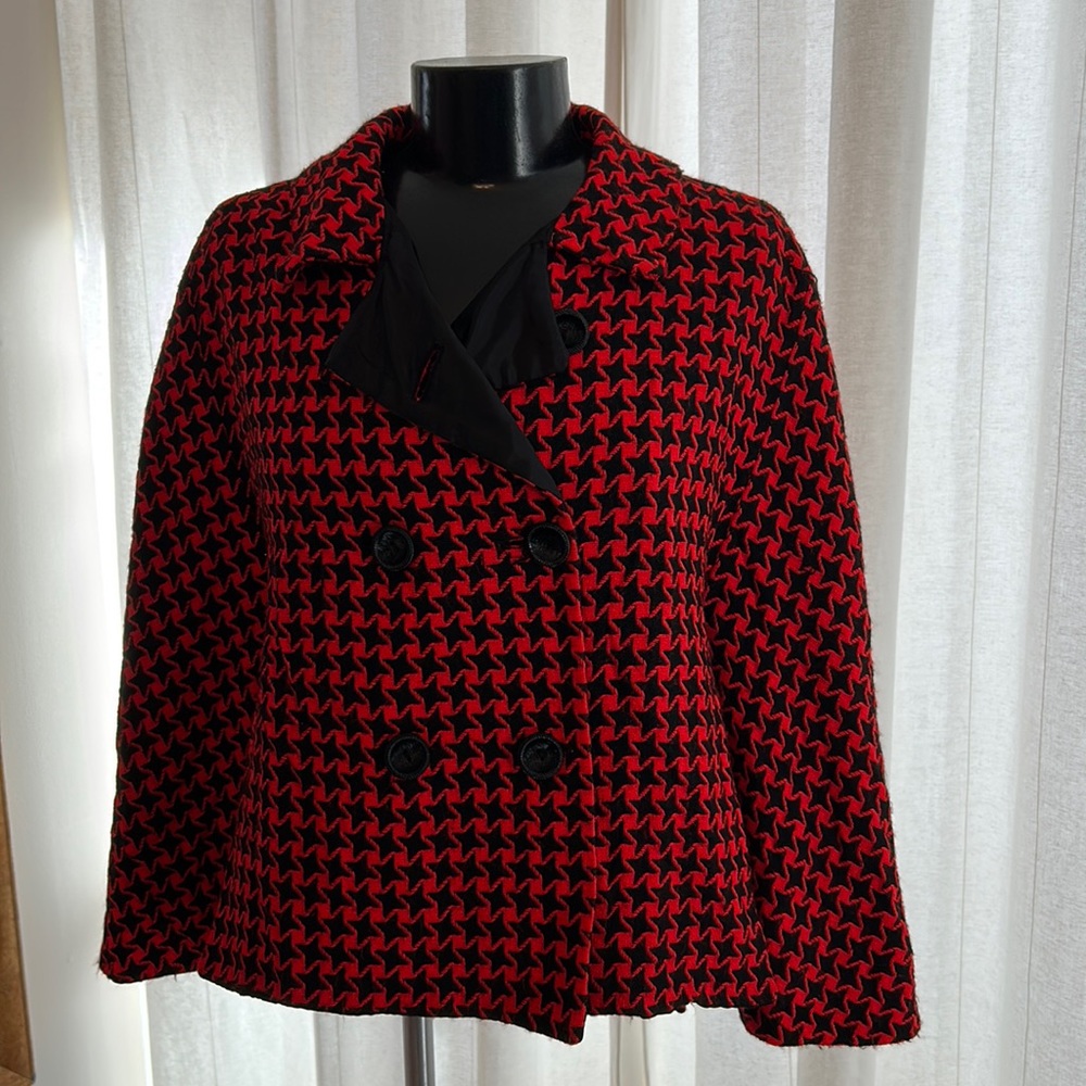 Vintage red houndstooth double breasted capelet